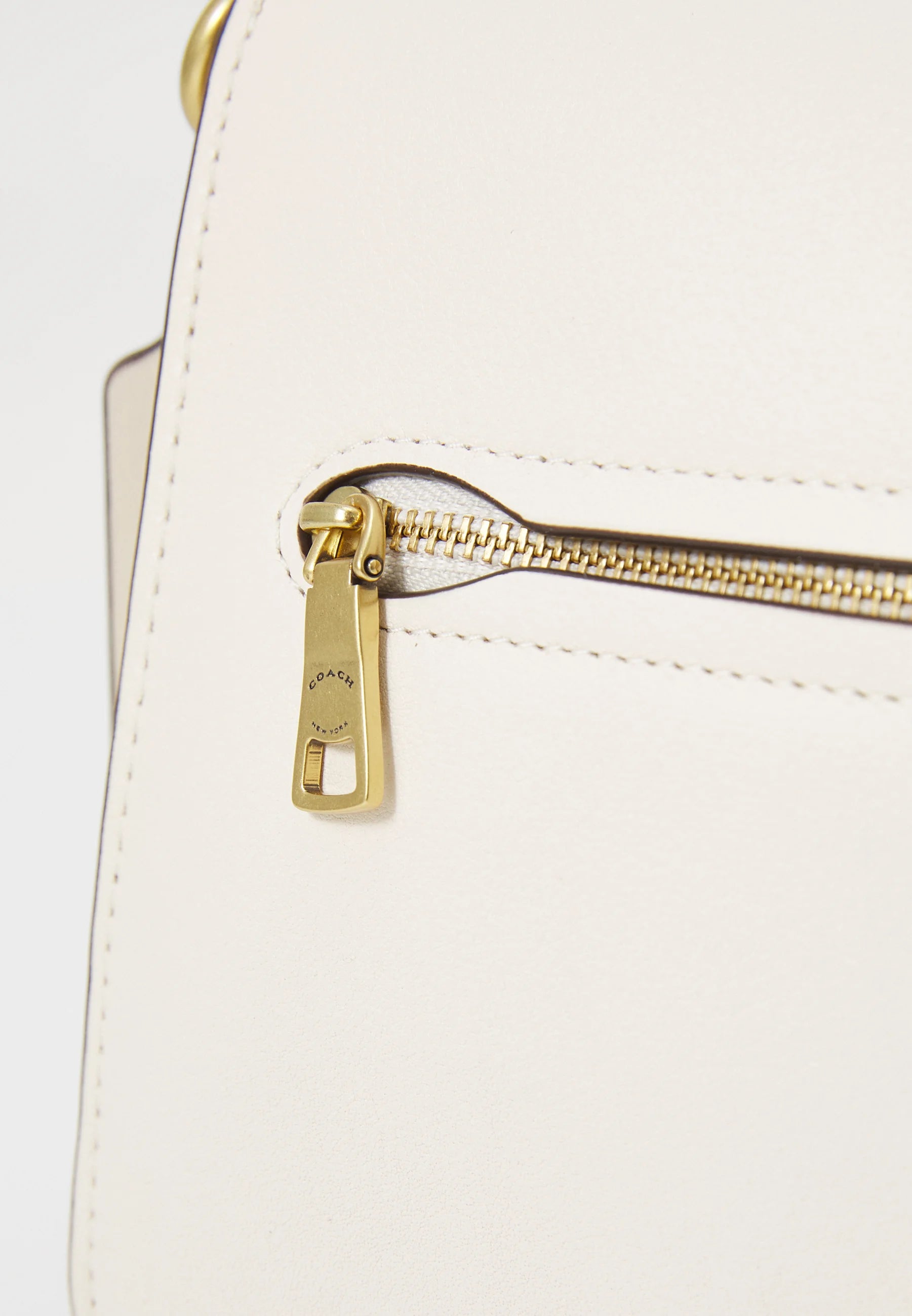 CHAIN TABBY SHOULDER BAG - Handbag - black